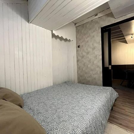 The Red And Black Retreat - Fontainebleau Center Екстер'єр фото