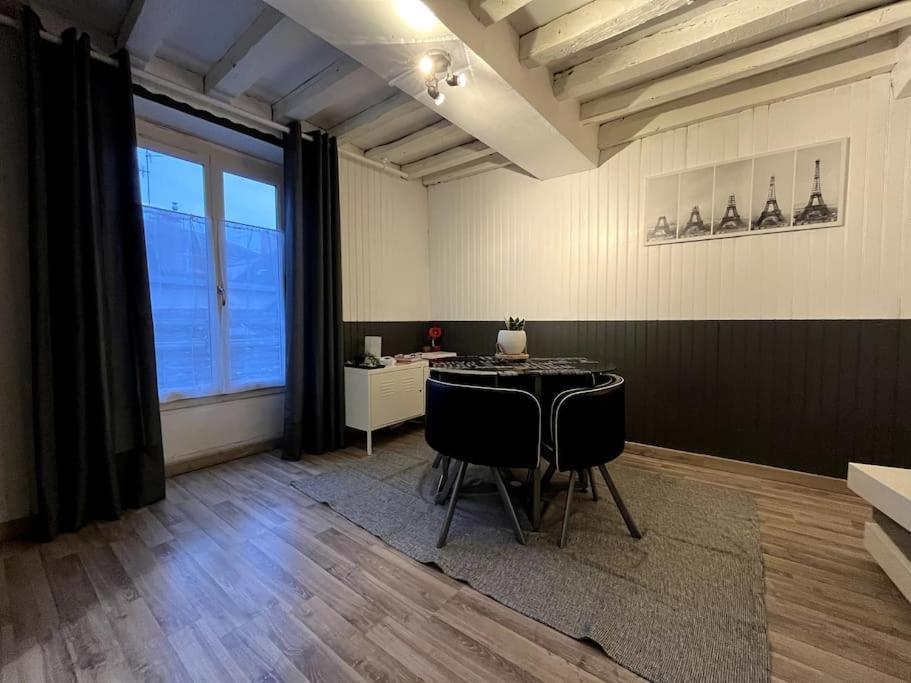 The Red And Black Retreat - Fontainebleau Center Екстер'єр фото